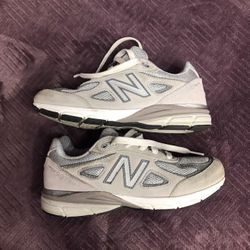Boys New Balance 990 Size 2.5 