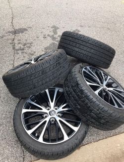 🔥 18” Toyota OEM Wheels & Tires – Clean Set – Ready to Install 🔥