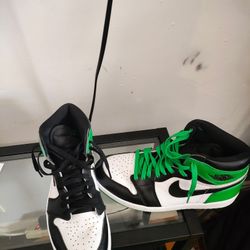      $80 -Air Jordan 1 High Men Size 9. 