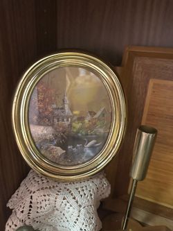 Homco oval wall art