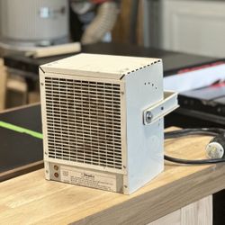 Used Dyna-Glo DGWH4031 240V Garage Heater w/ Leviton 20A 250V Plug – Works Great!