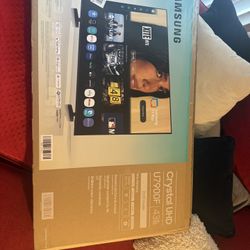 Brand New Samsung smart tv -43”