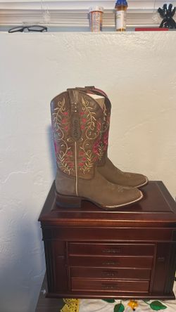 I Have Some Brand New Boots Size6
