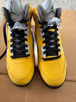 Air Jordan 5 Retro Yellow Sneakers
