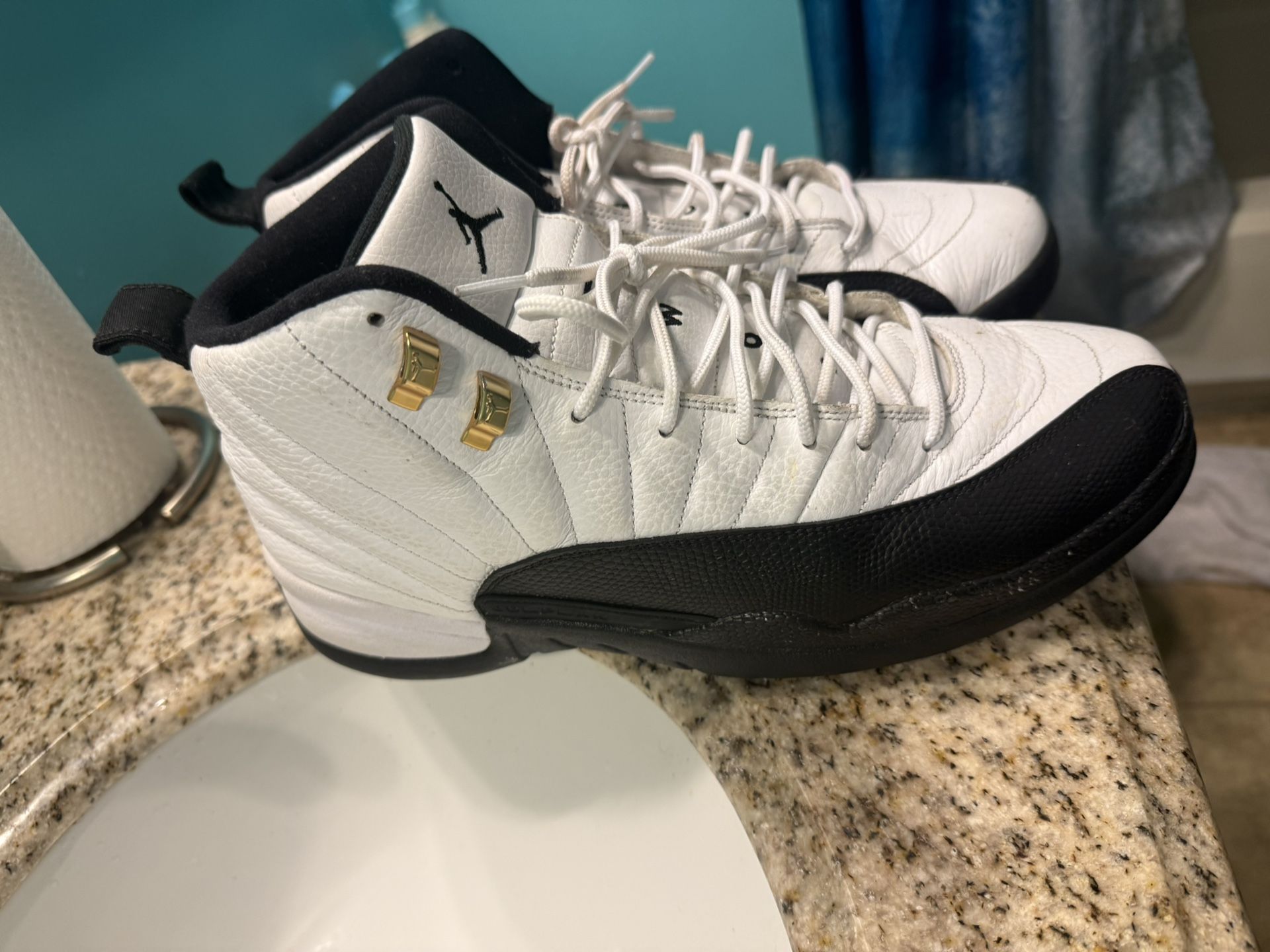 Jordan 12 Taxis