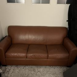 Genuine Leather Sleeper Sofa – Arizona Leather Co – Very Good Condition
