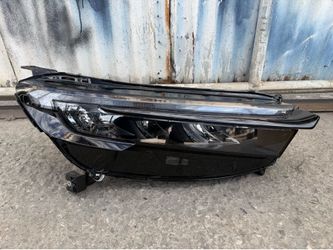 2025 Honda Crv right headlight