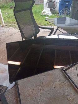 Computer table