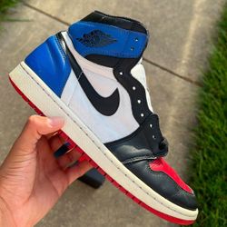 Jordan Retro 1 top 3 (size 9)
