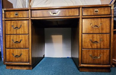 Drexel Heritage Furnishings Desk