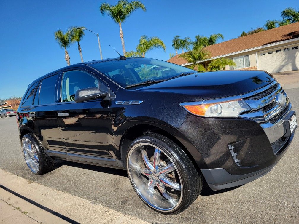 Ford Edge, Clean Title, Smogged, 24"rims, Runs And Drives Great, Super Clean