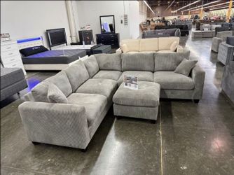 Gorgeous 4-Pc Corduroy Sectional Sofa With Ottoman