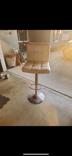 bar stool