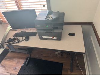 Free DESK ONLY****