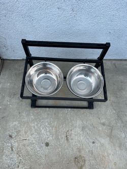 Pet’s stainless steel adjustable feed suport