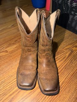 Boys boots