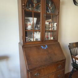 Secretary Desk with Hutch
