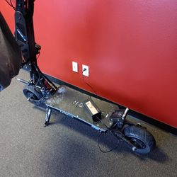 4k Watt 72 V 40 Ah Batt Ery Scooter