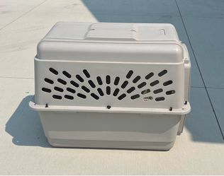 Plastic Dog Crate Medium dog