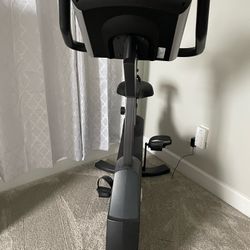 Life Fitness Exercise Bike
