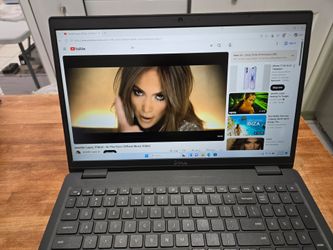 15.6" Dell Latitude 3520 * Win 11 * Core i3 * 8GB DDR4 * 500GB HD!! GOOD BATTERY!!