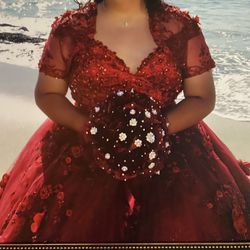 Quince Dress! USA SIZE: 20 TALLA: 20 UK SIZE:20. The Color Of The Dress Is Burgundy!