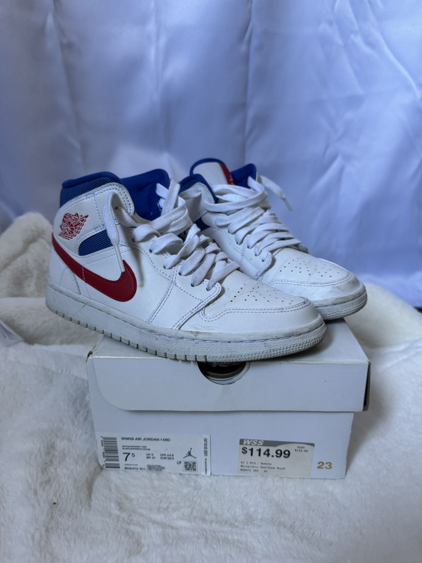 Jordan 1 MID