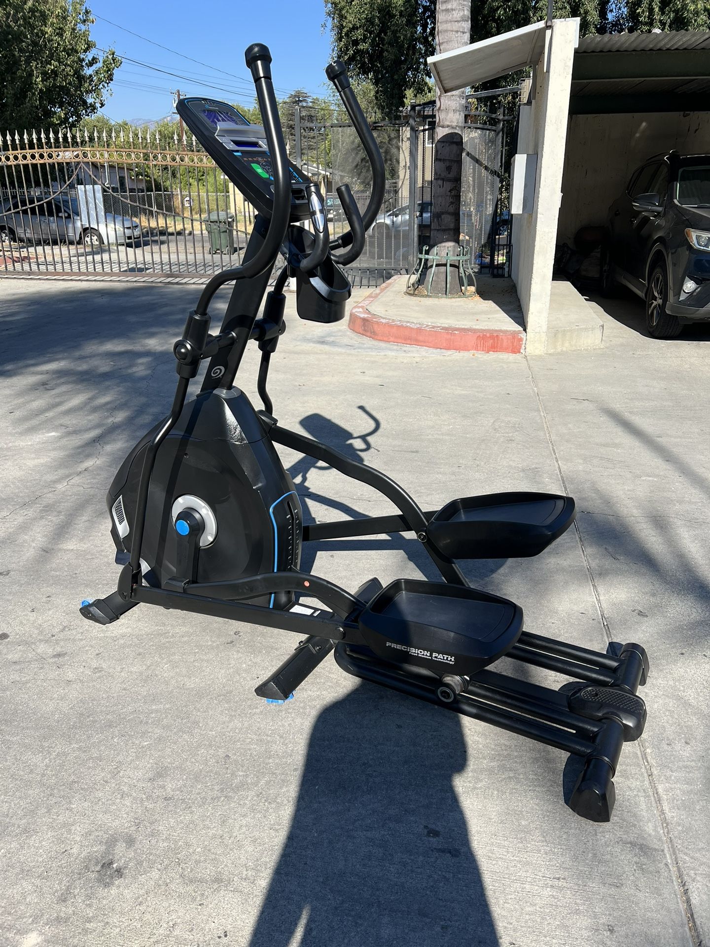 Nautilus Elliptical - Like New