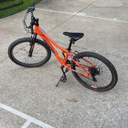 Giant XTC Jr Youth Mountain Bike