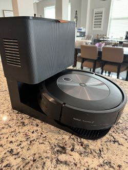 Roomba J7+ Vacuum