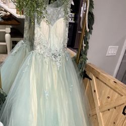 XlArge Flaw Small Rip Back Bottom Tulle /new Gown 