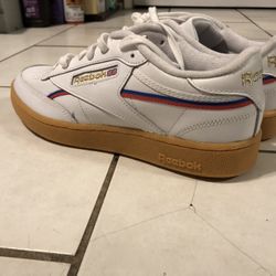 Reebok  White Shoes *Size 9*