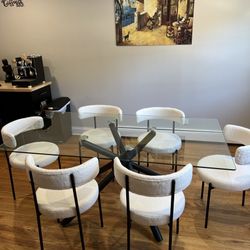 Glass Dining room table 