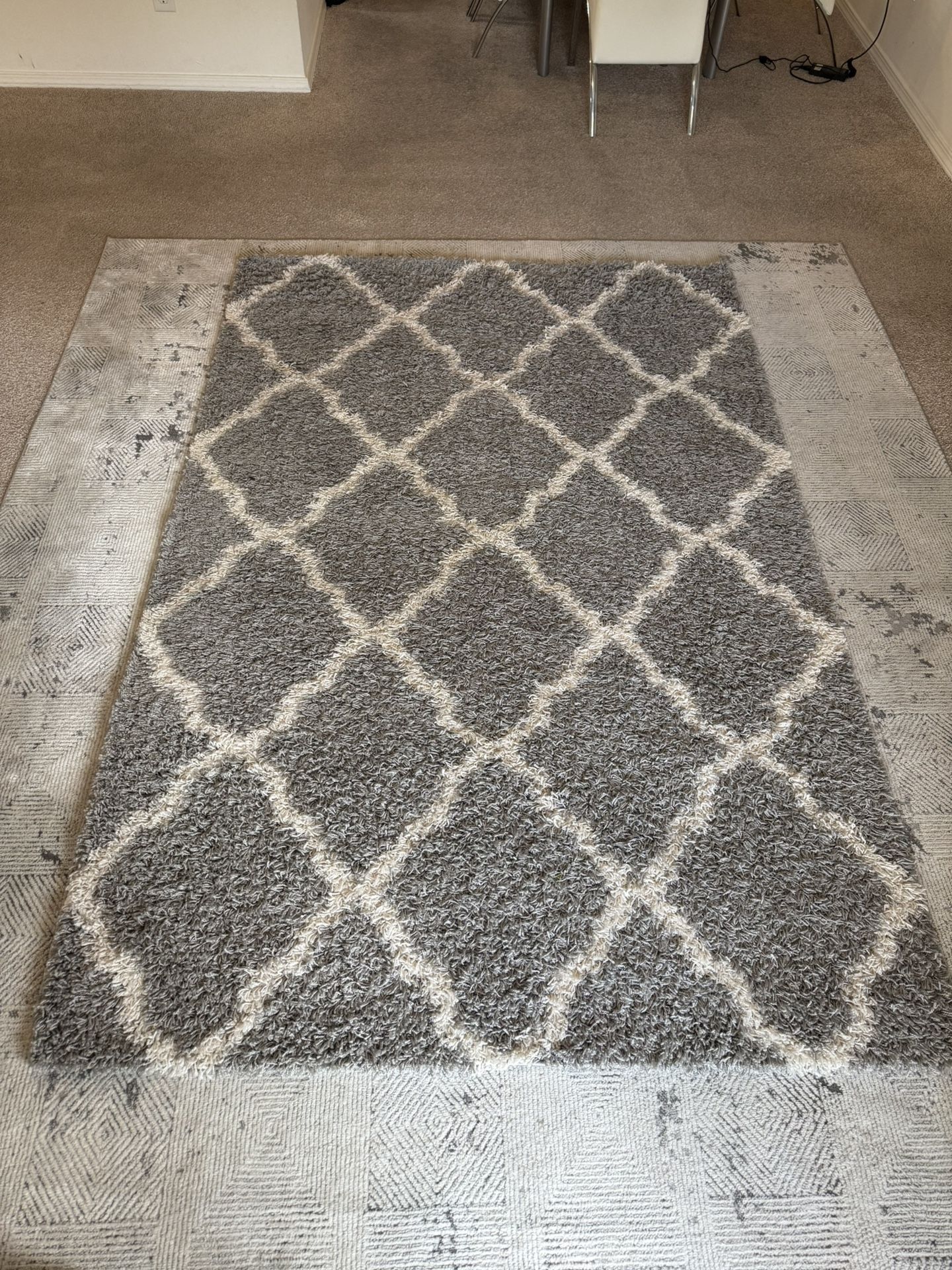 Beautiful Rug 5’1 x 7’6