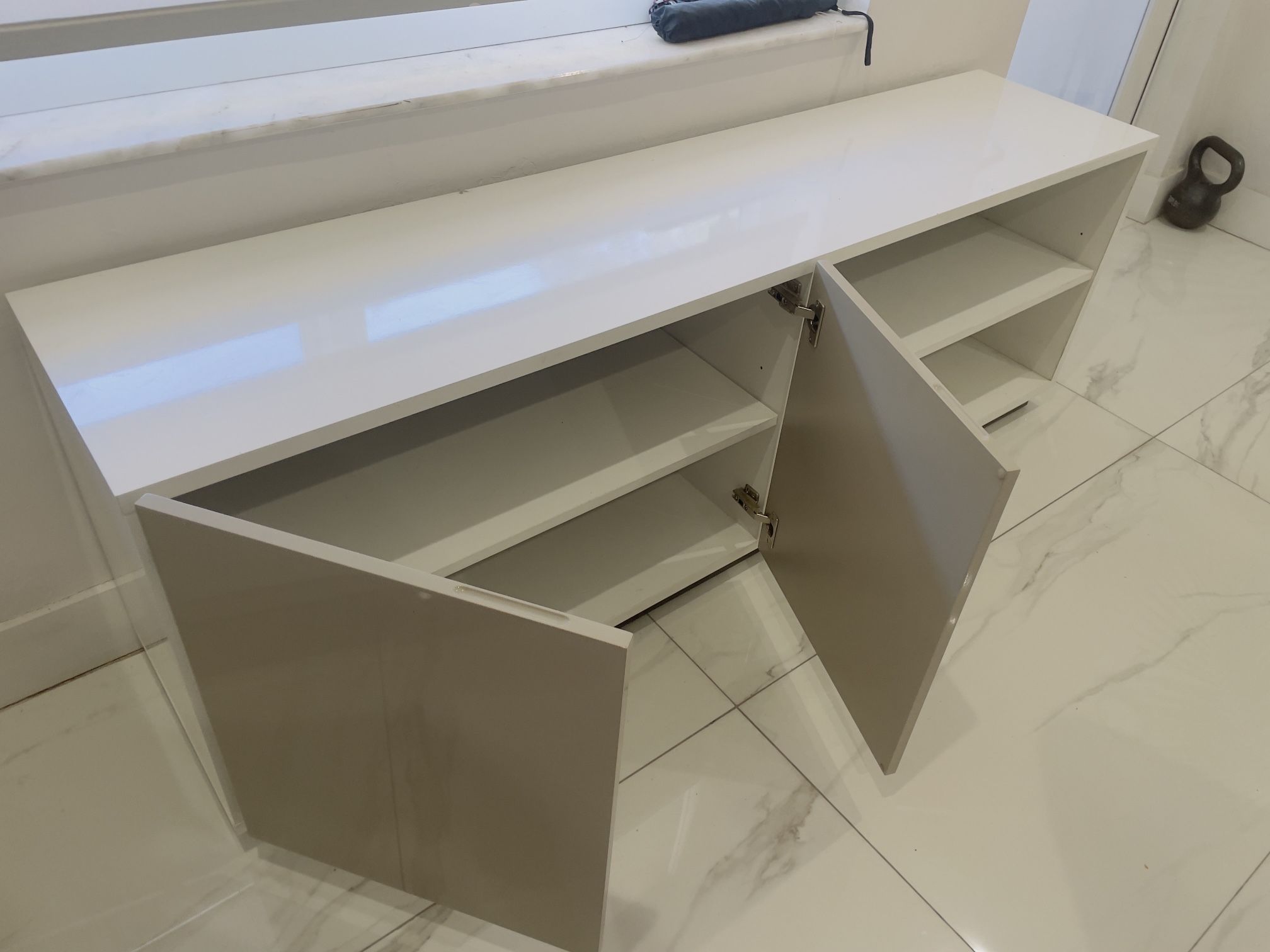 Tv Stand White/Beige