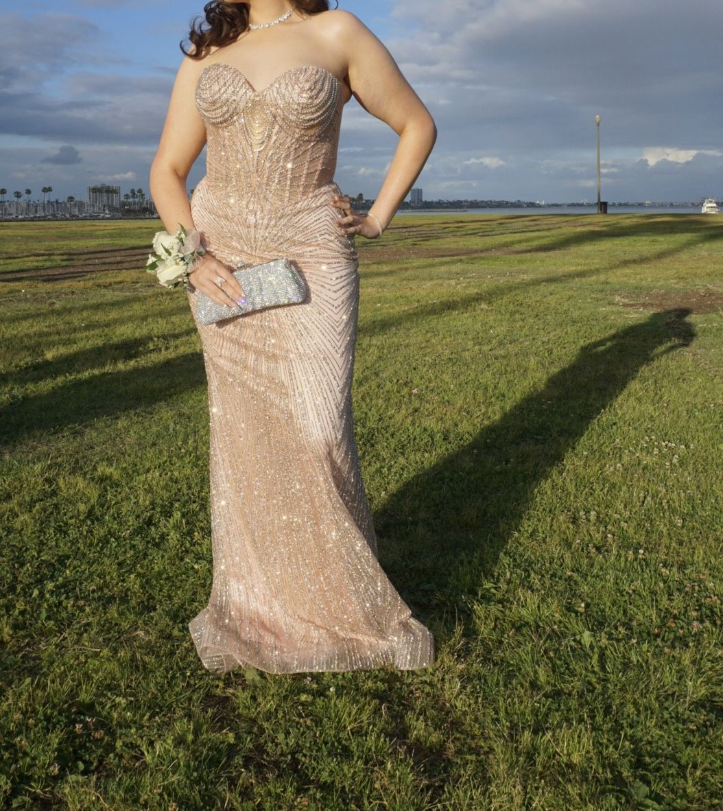 Woman’s Corset Prom Dress