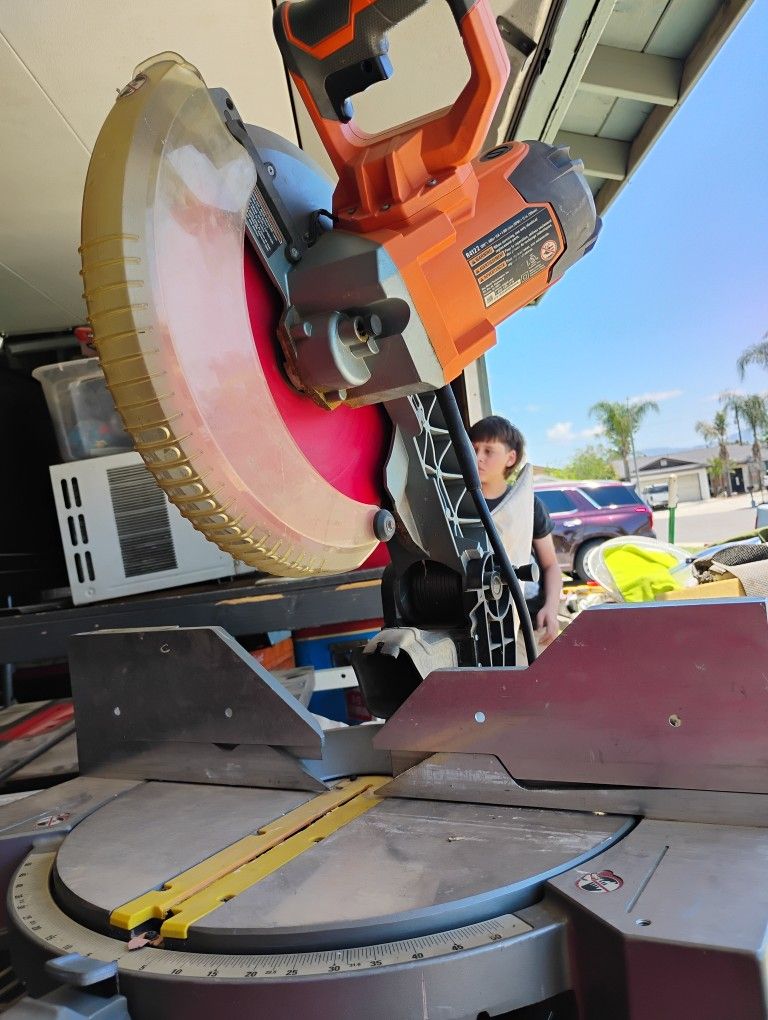 12 Inch Rigid Miter Saw