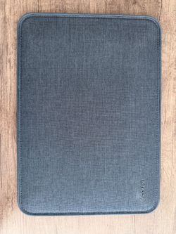 Incase ICON Sleeve for 13” MacBook Air / Pro – Heather Navy