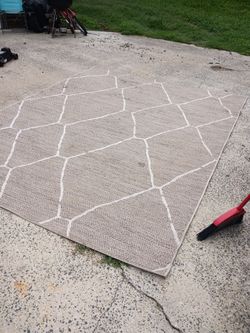 Outdoor rug