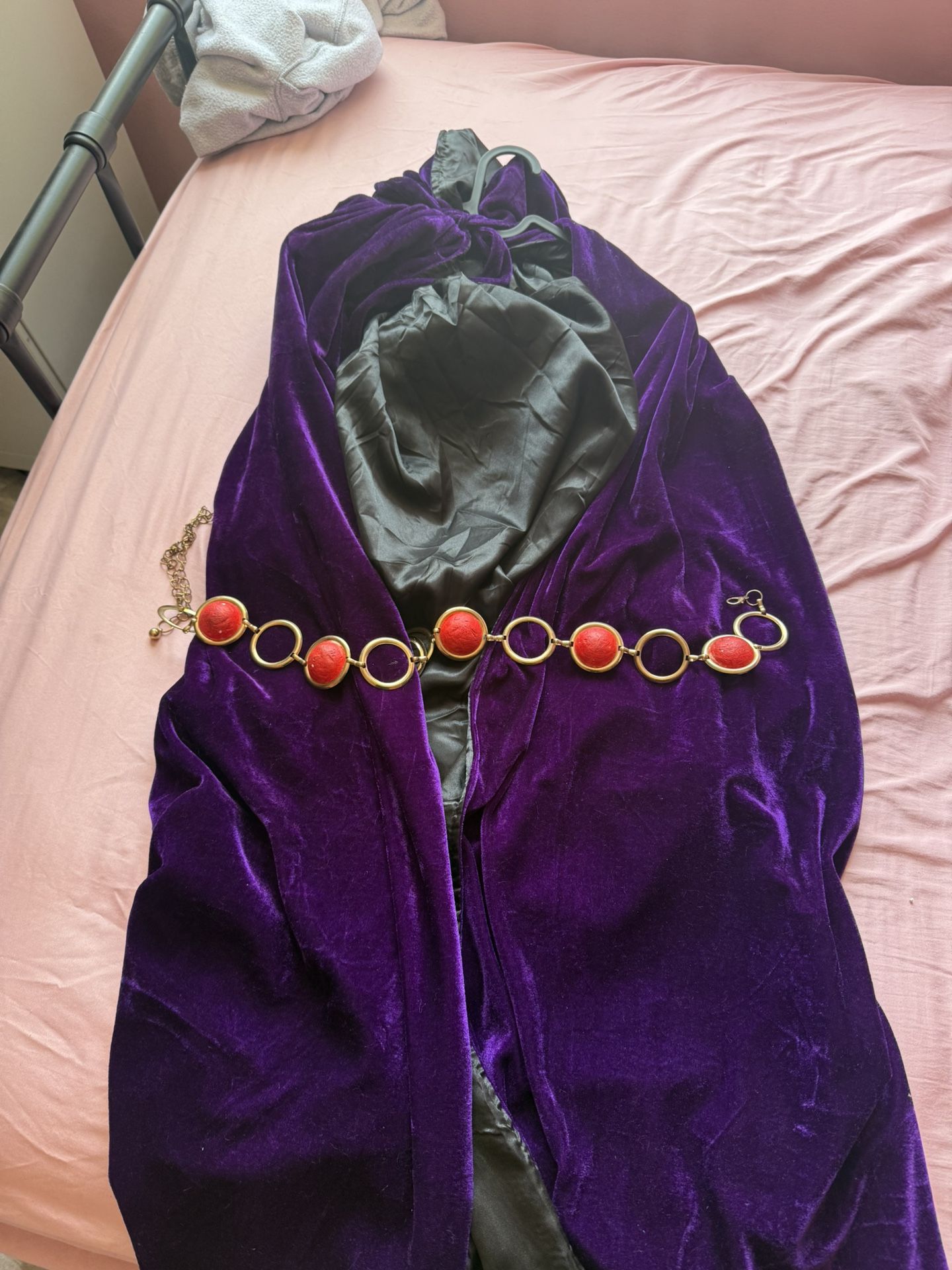 RAVEN CLOAK