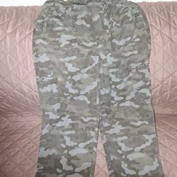 Ladies Camouflage Pants Size Small $6
