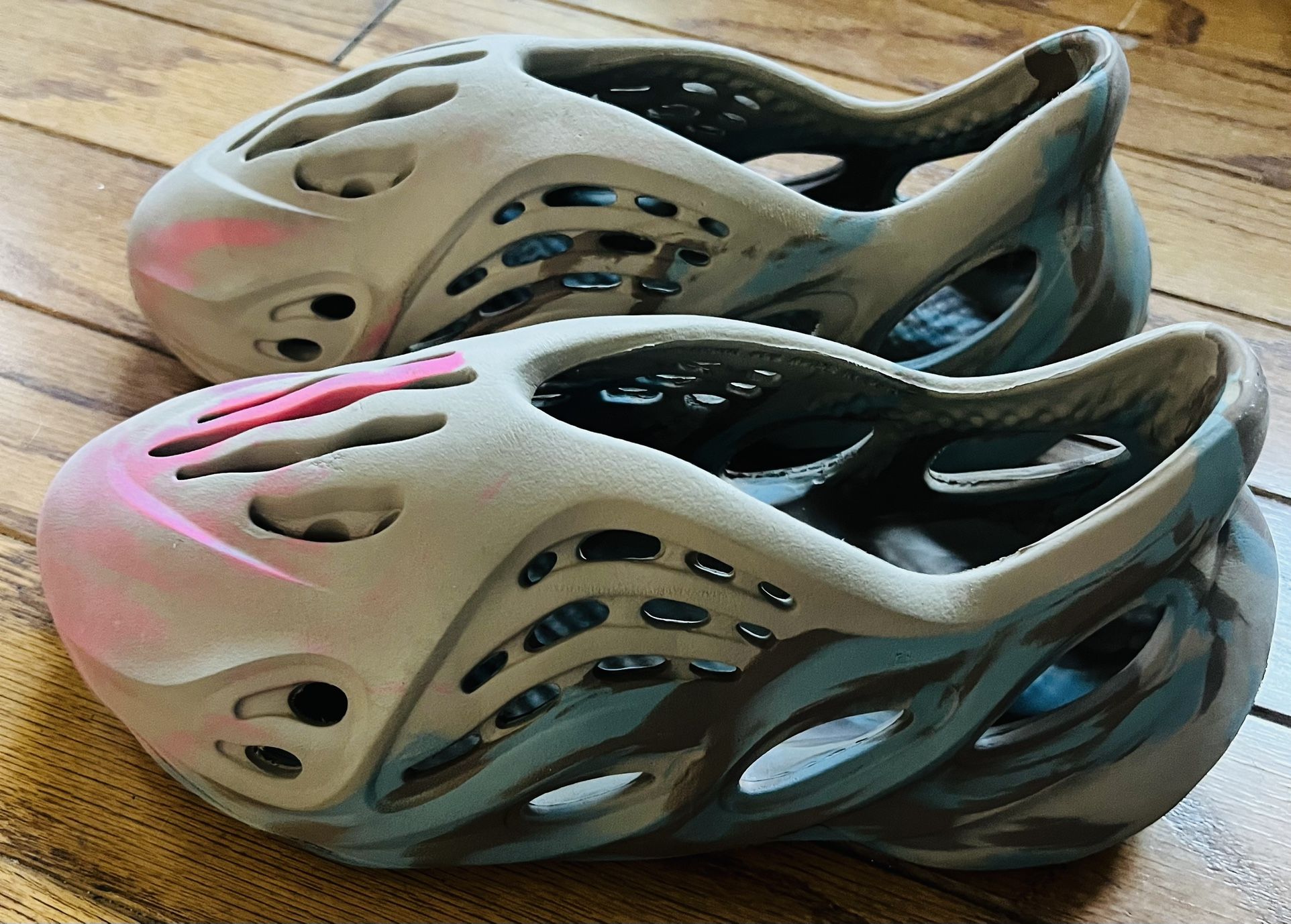 Adidas Foam Runners Men Size 9.5