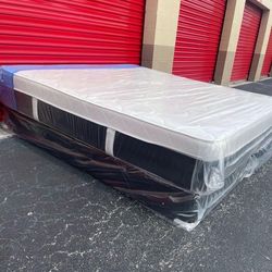 NEW Mattress King Size Plush Pillowtop With Box Spring // Offer  🚚