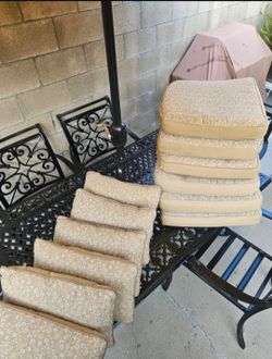 Patio dining set/outdoor Furniture/Cash Only