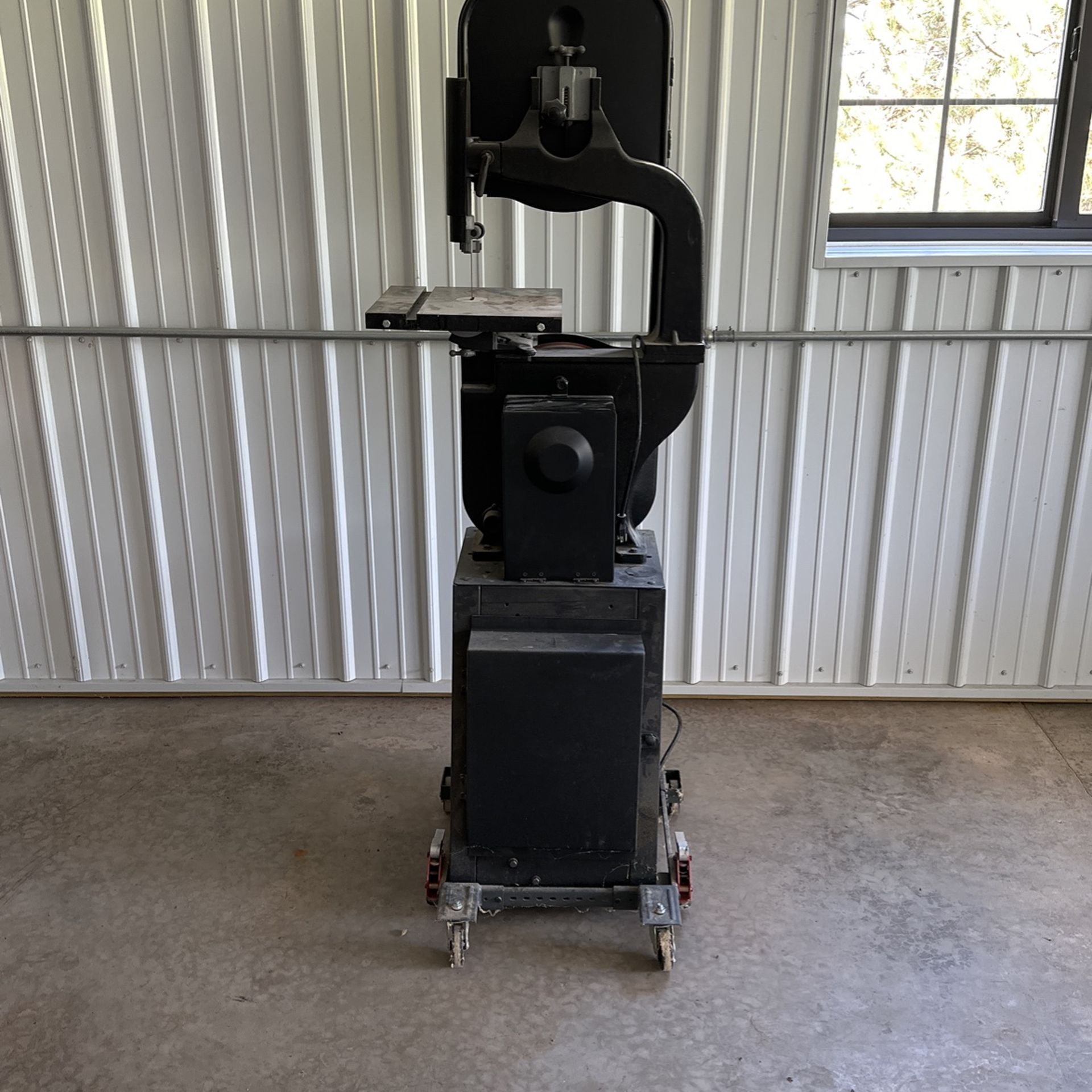 Dayton 14” 4 Speed Bandsaw