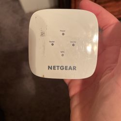 Netgear AC 1200 Wifi Range Extender Model EX6110