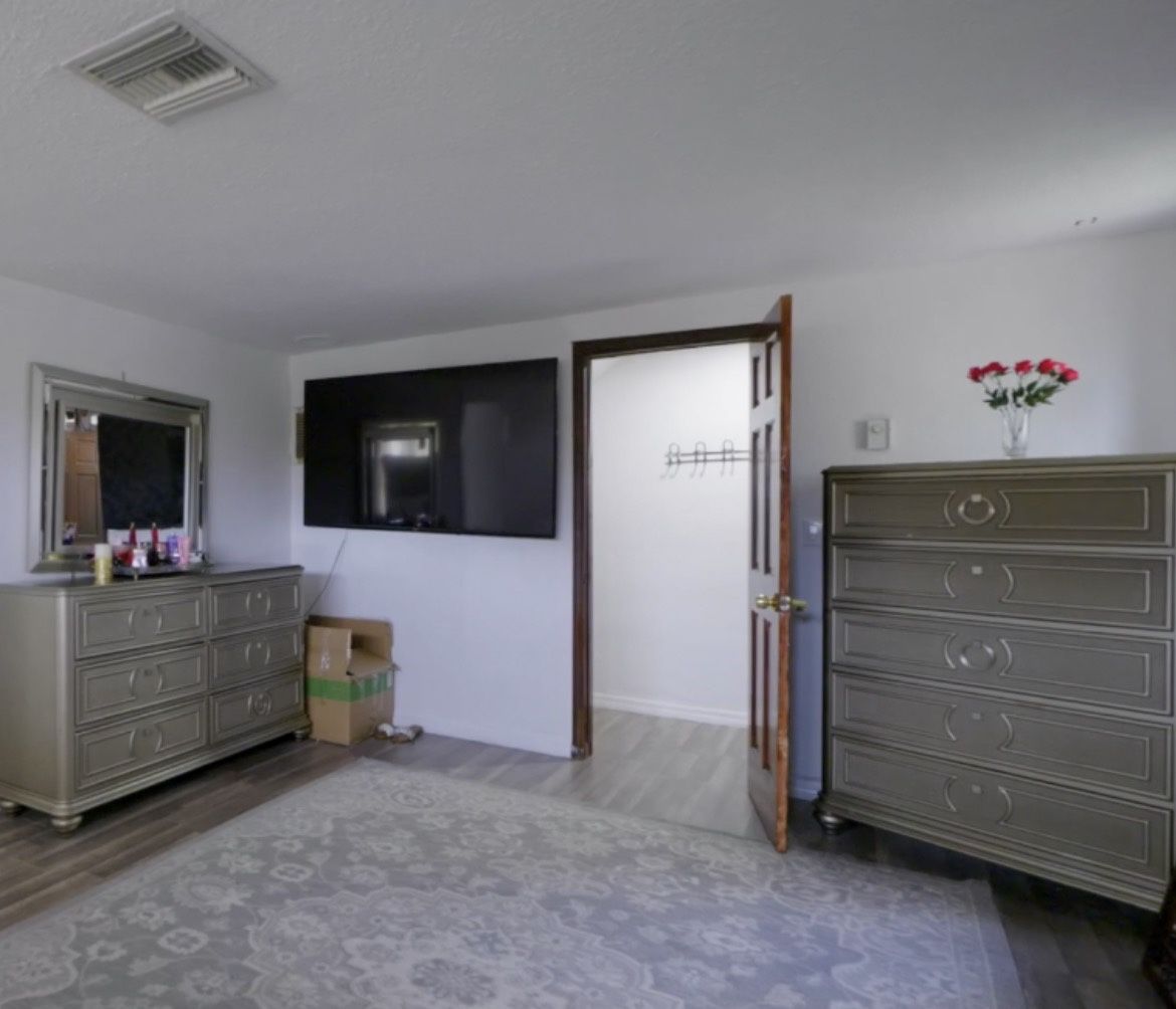 King Bedroom Set