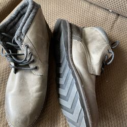 Men’s Boot Size 9