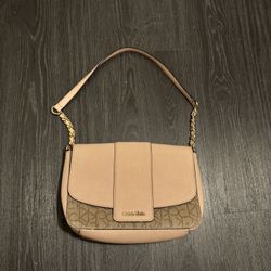 Calvin Klein Vintage Pink Leather Shoulder Purse / Handbag with Metal Detail Strap 