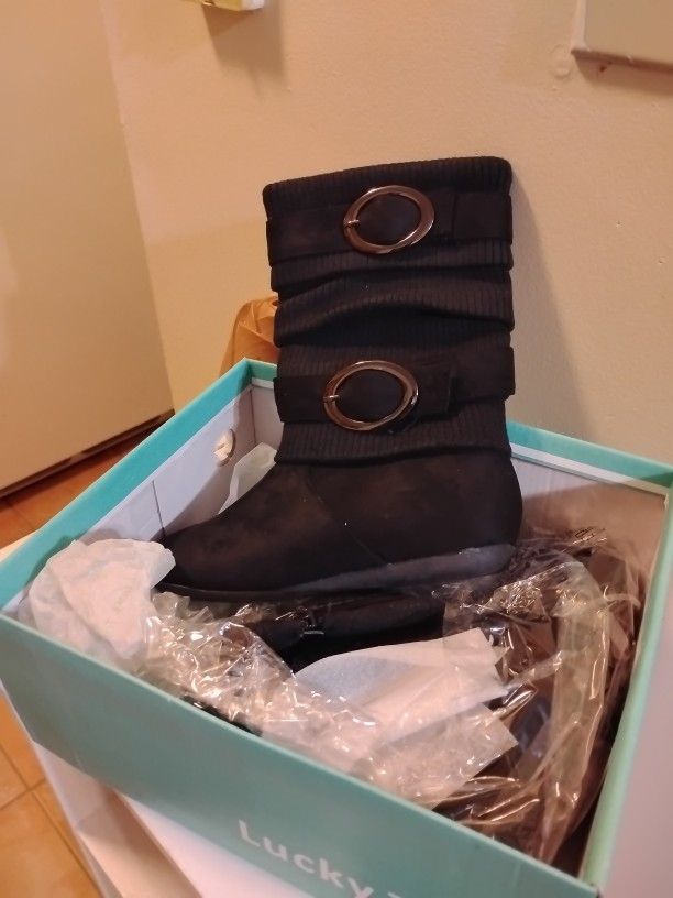 Girls Boots, Black, Zip up Size 12, New